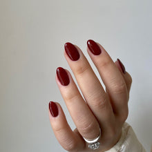 Load image into Gallery viewer, Jo Ana Gel Polish #040 Burgundy lover
